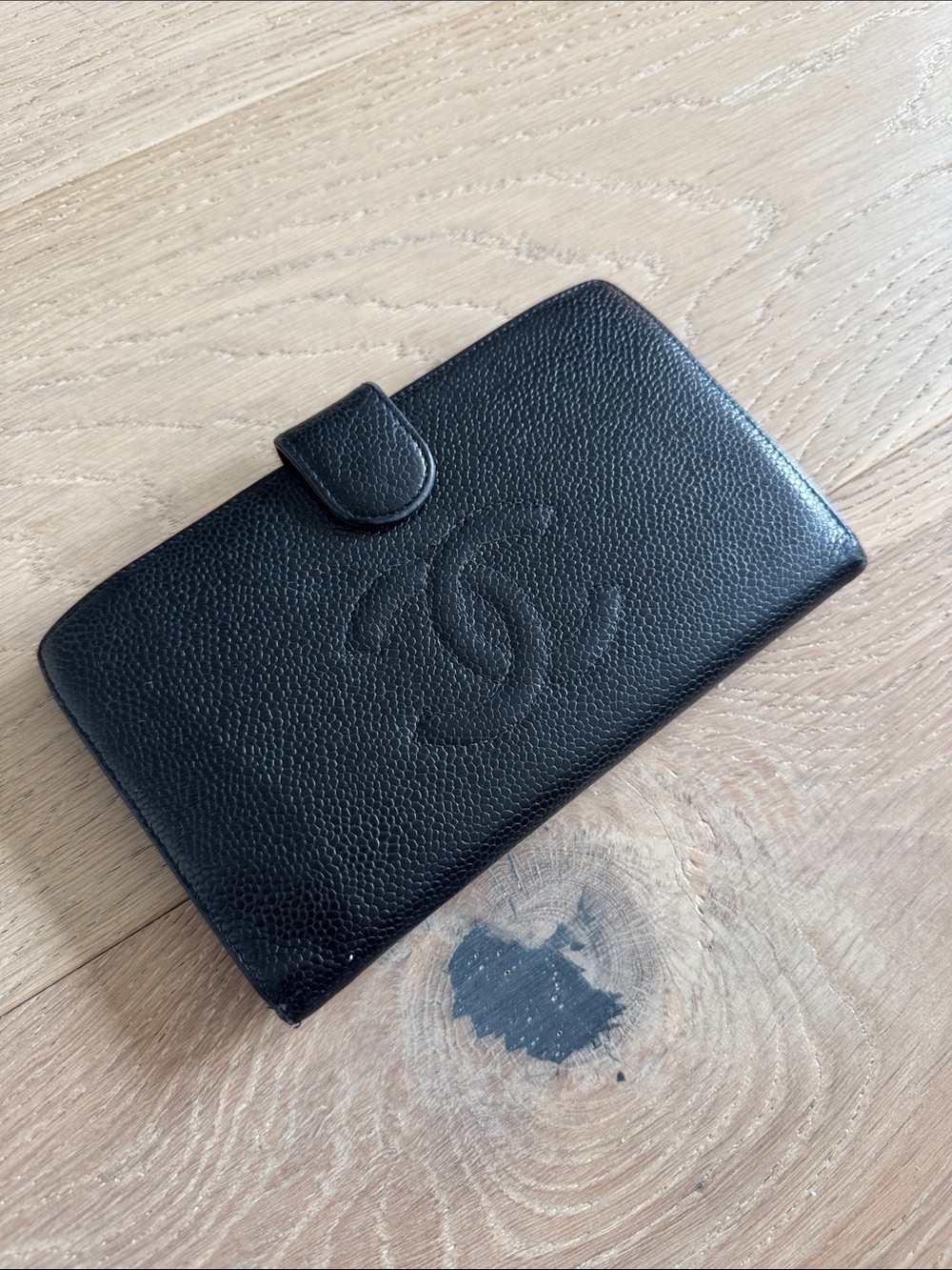 CHANEL Black Caviar Leather Card Holder with Embossed CC